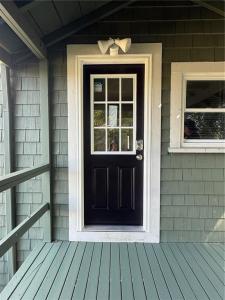 3560 Quaker Lane, North Kingstown, RI 02852, USA