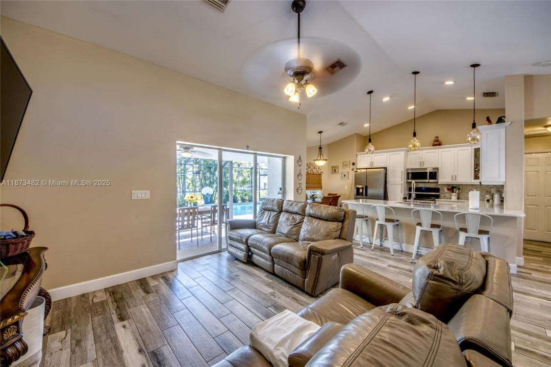 2613 SW 7th Place, Cape Coral, فلوريدا 33914, الولايات المتحدة