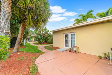 2625 W West Way 1, Riviera Beach, Florida 33404
