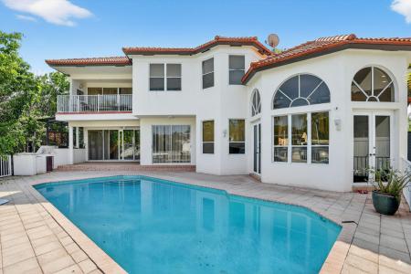 4830 NE 28 Avenue, Lighthouse Point, Florida 33064