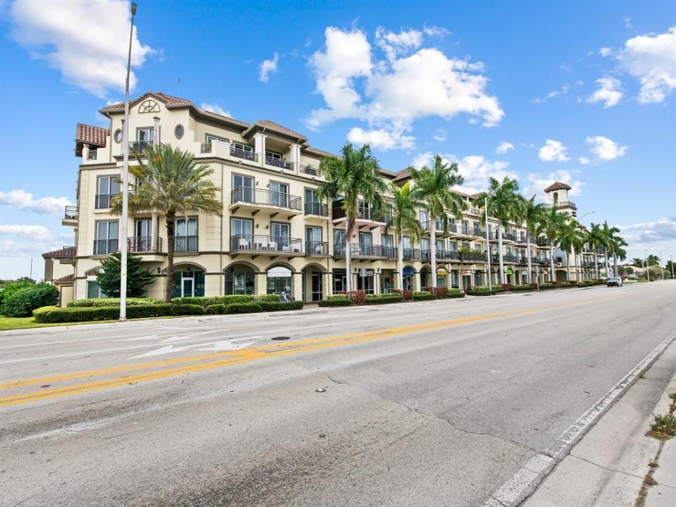 1201 NE 26th St 101, Wilton Manors, Florida 33305, USA