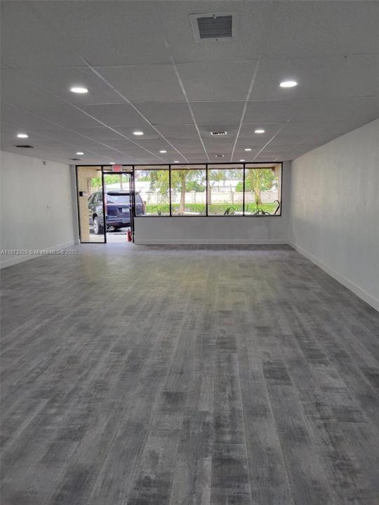 8425 W Commercial Blvd, Tamarac, Florida 33351