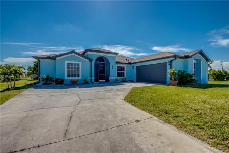 2613 SW 7th Place, Cape Coral, Florida 33914, USA