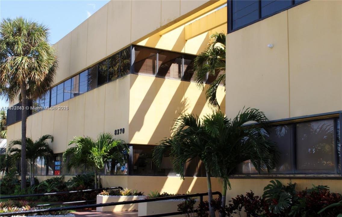 8370 W Flagler St 110, Miami, 佛羅里達州 33144, 美國