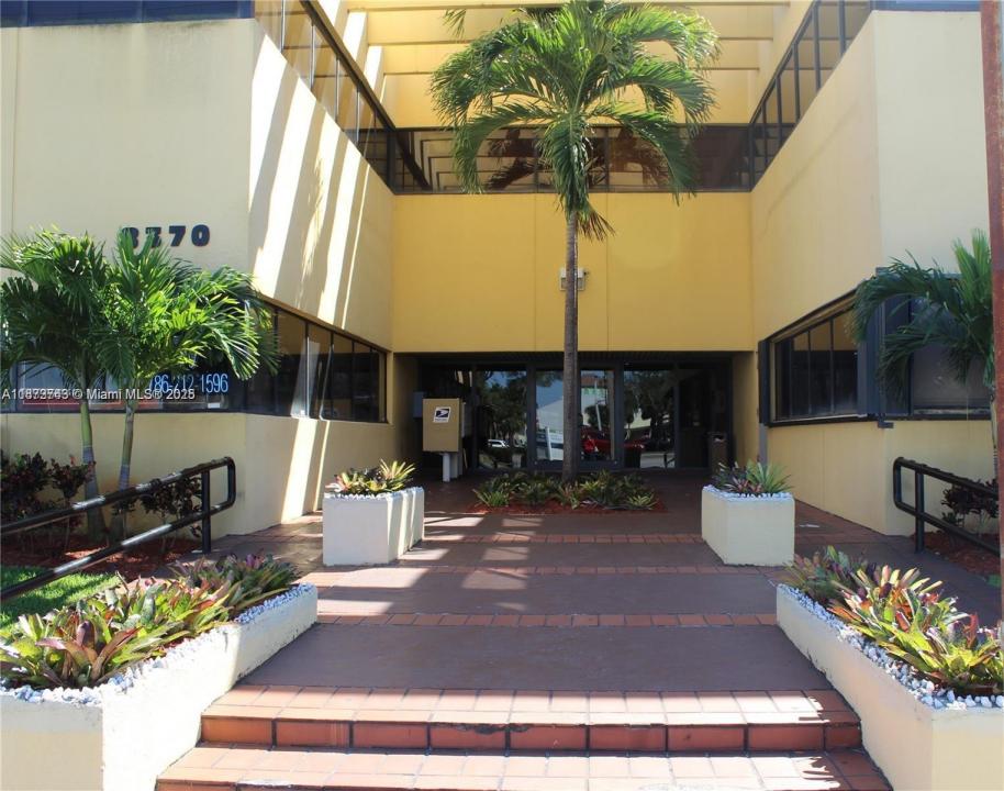 8370 W Flagler St 110, Miami, 佛羅里達州 33144, 美國