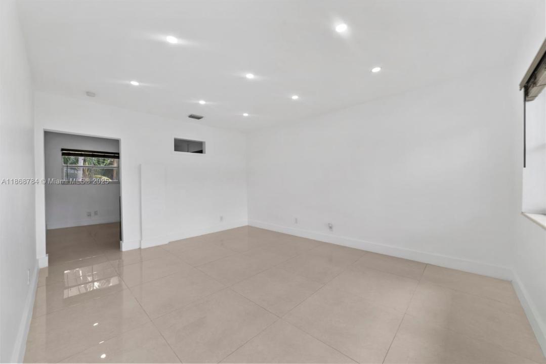 1565 NE 110th Ter 1565, Miami, Florida 33161