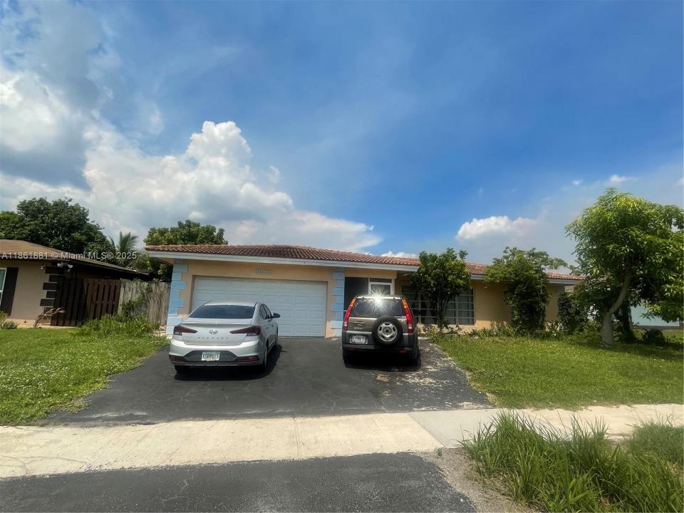8203 NW 73rd Ter, Tamarac, Florida 33321