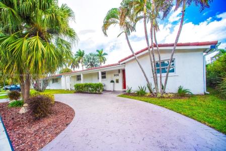 909 N 13th Ct, Hollywood, Florida 33019, USA