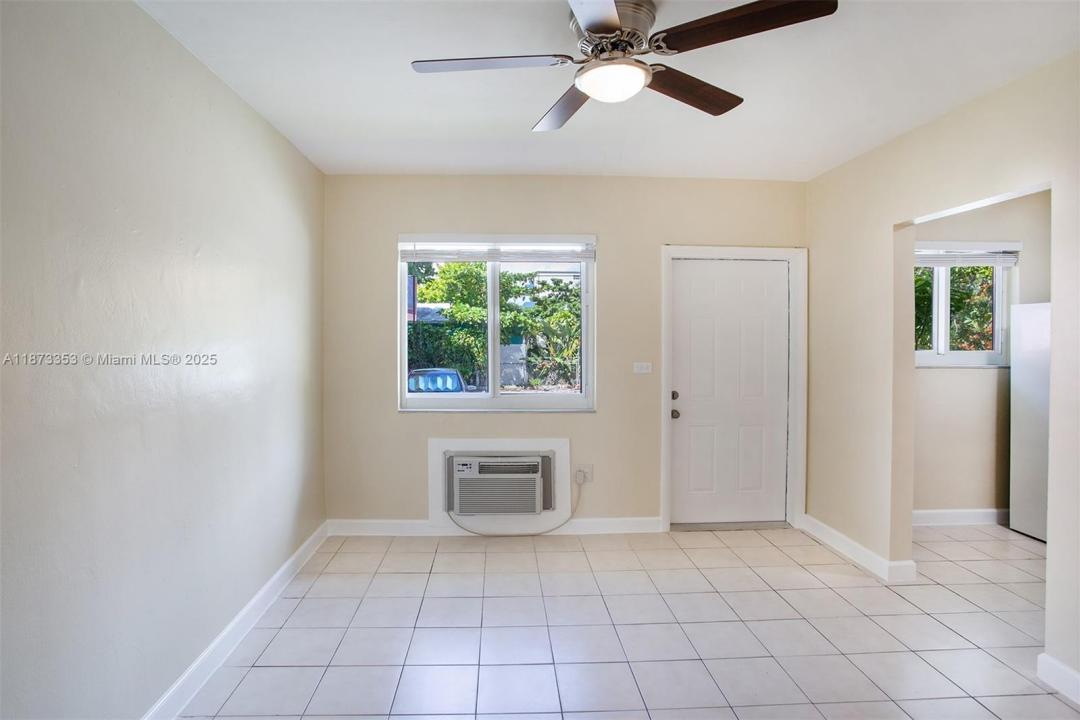 1225 SW 7th St 4, Miami, Florida 33135, USA