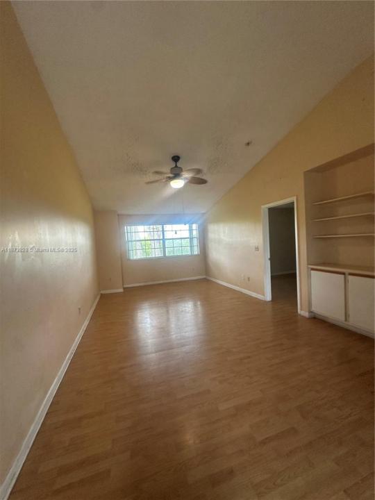 18318 NW 68th Ave B, Hialeah, פלורידה 33015, ארצות הברית של אמריקה