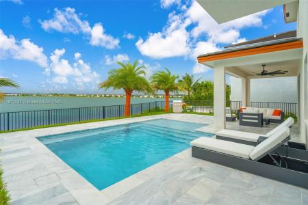 15540 NW 88th Ave, Miami Lakes, Florida 33018, USA