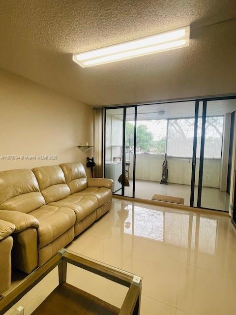 8441 Forest Hills Dr 204, Coral Springs, 佛罗里达州 33065, 美国