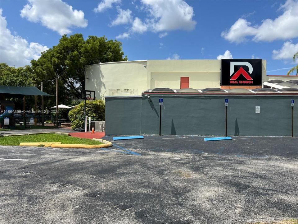 2640 Washington St, Hollywood, Florida 33020