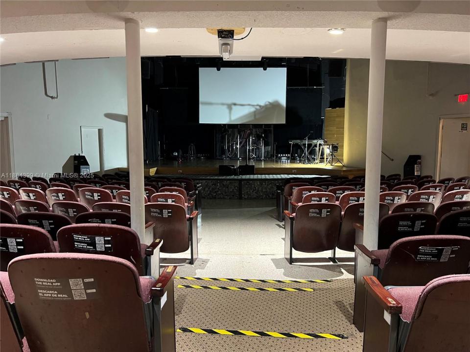 2640 Washington St, Hollywood, Florida 33020