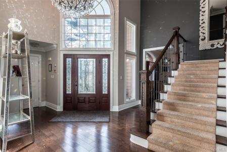 65 Oriole Way, North Hempstead, Nova Iorque 11590, Estados Unidos