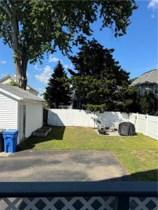 24 Oneida Street 1, Cranston, 로드아일랜드 02920, 미국
