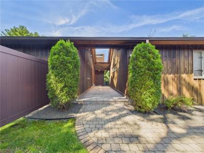 2 VALLEY VIEW Drive, Johnston, Rhode Island 02919, Stati Uniti