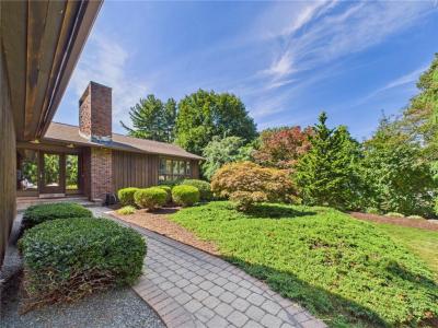 2 VALLEY VIEW Drive, Johnston, Rhode Island 02919, Stati Uniti