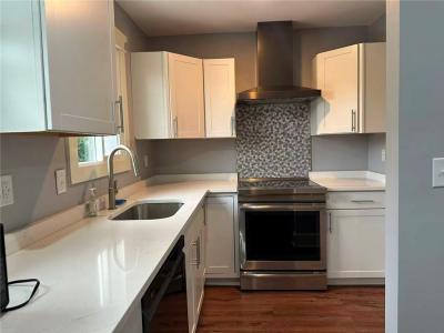 467 Maple Avenue B, Barrington, Rhode Island 02806