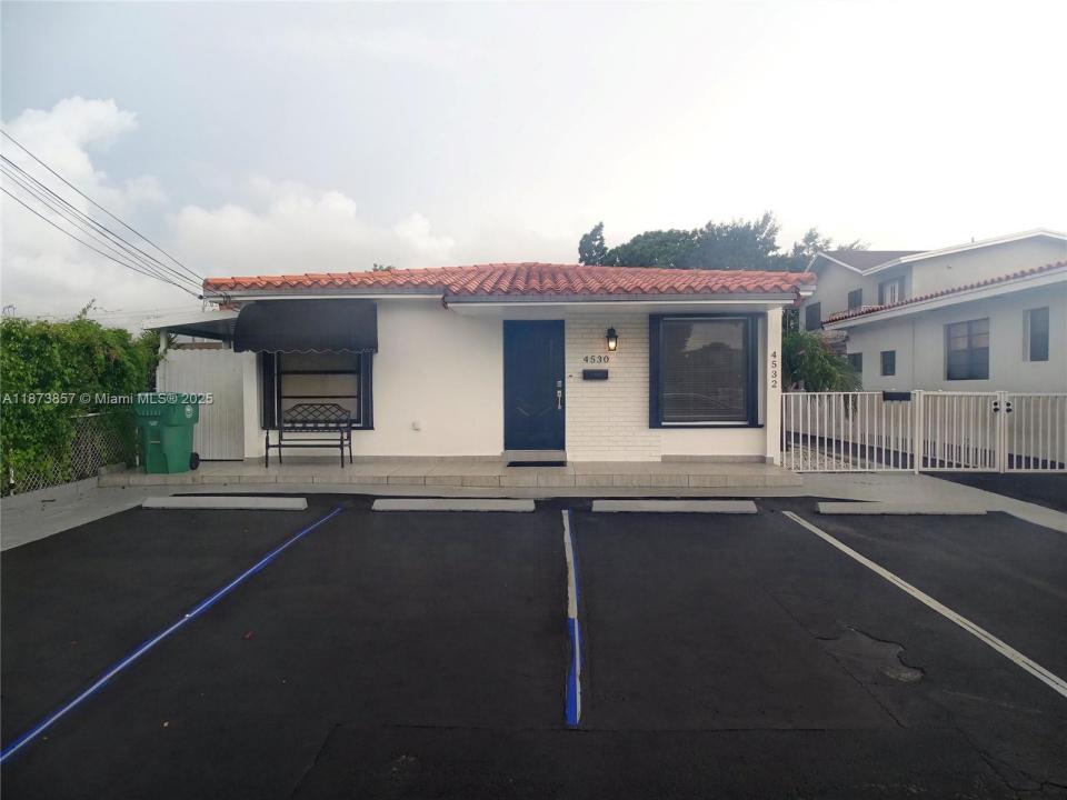 4530 NW 2nd Ter, Miami, Floride 33126, États-Unis