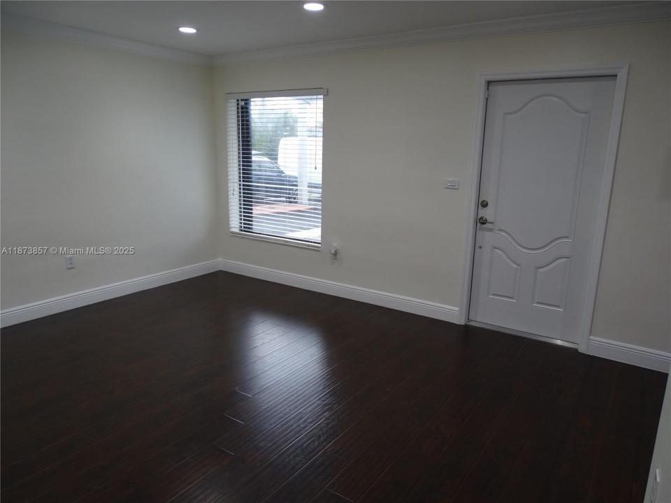 4530 NW 2nd Ter, Miami, Floride 33126, États-Unis