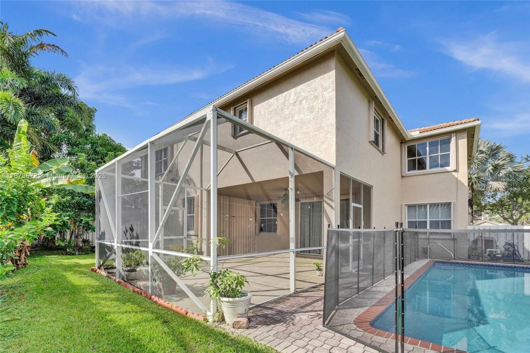 1379 NW 166th Ave, Pembroke Pines, Florida 33028