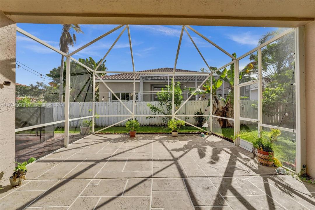 1379 NW 166th Ave, Pembroke Pines, Florida 33028