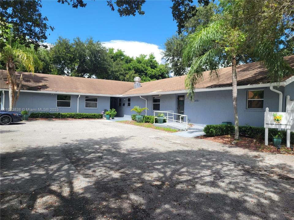 3621 NW 90th Ter, Sunrise, Florida 33351
