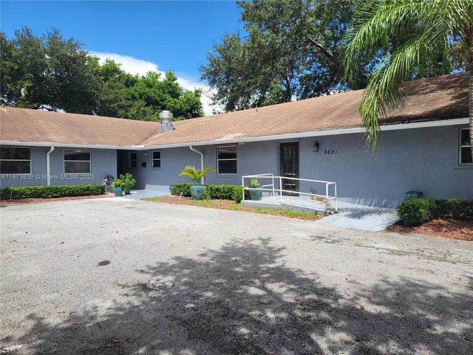 3621 NW 90th Ter, Sunrise, Florida 33351