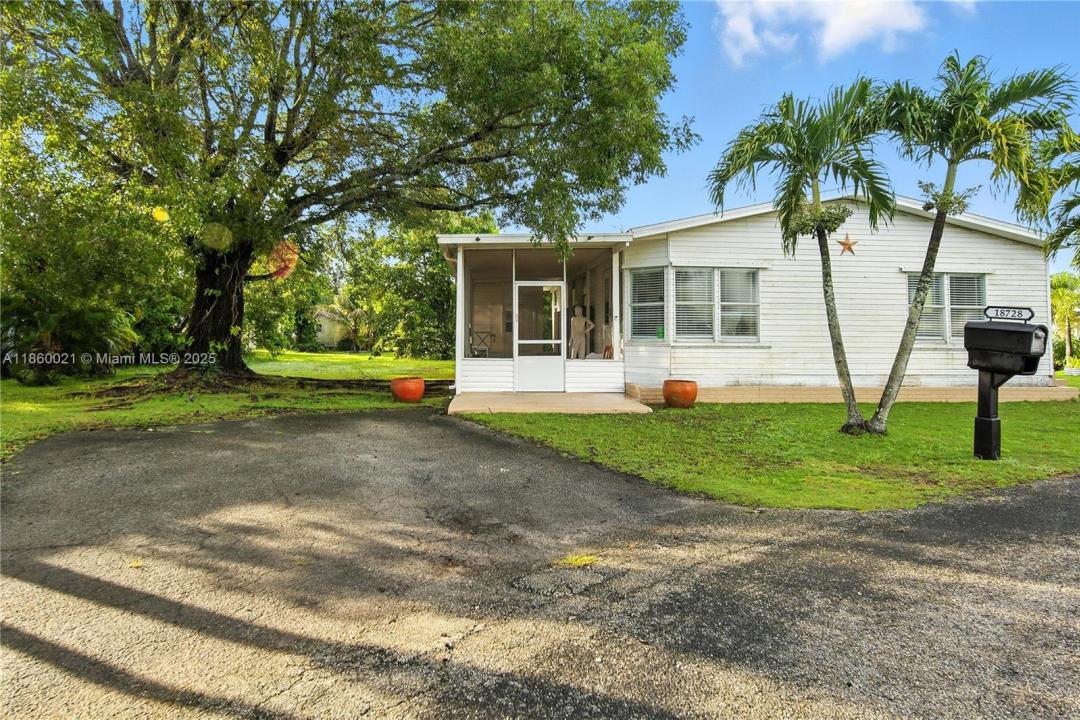 18728 SW 349 St, Homestead, Florida 33034