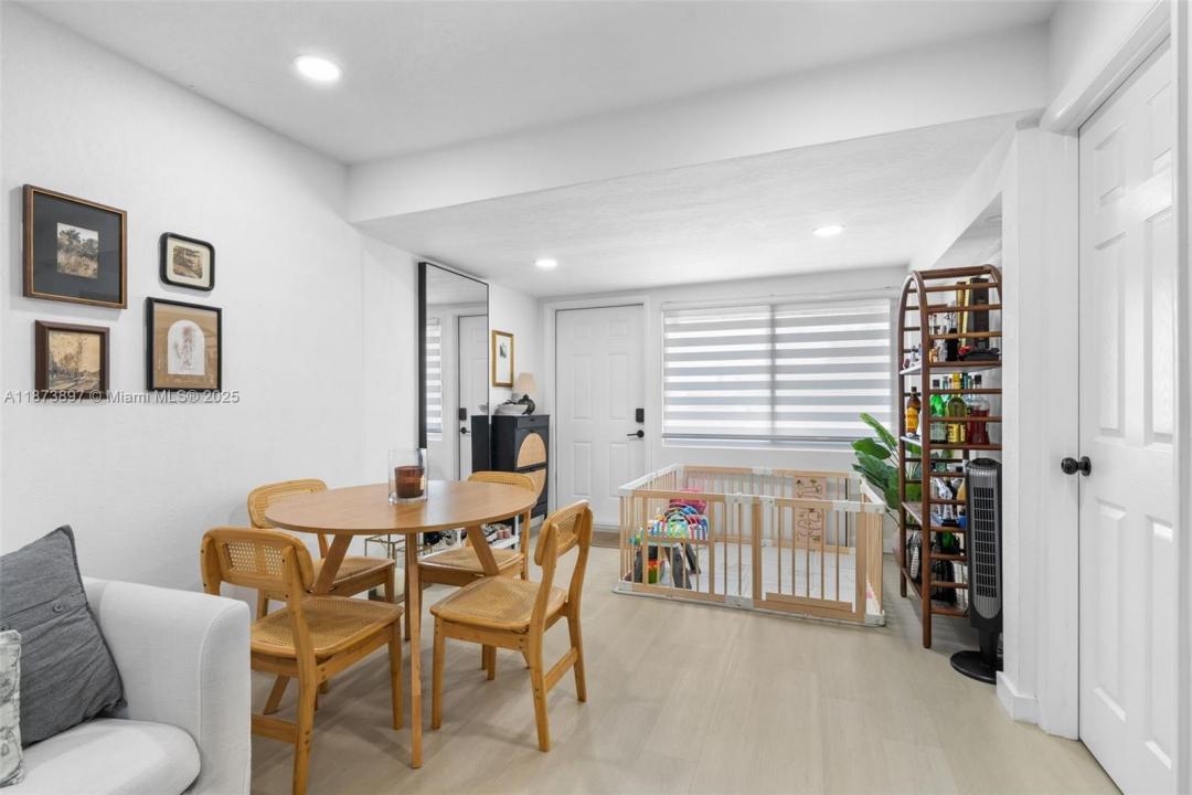 2170 NW 84th St, Miami, Флорида 33147, Соединенные Штаты