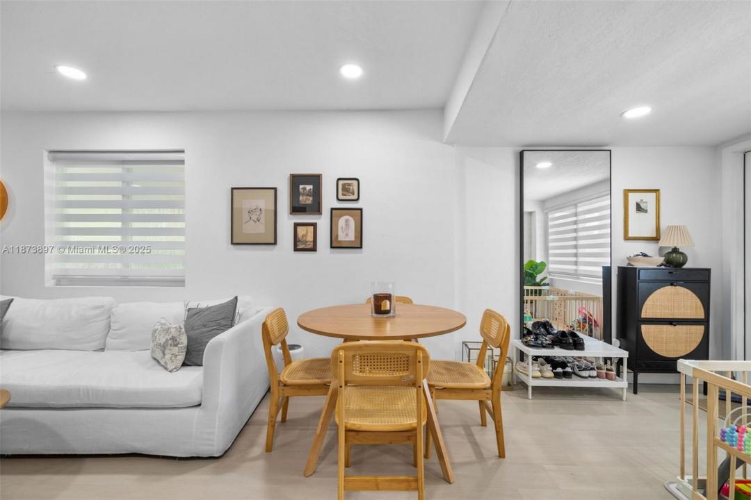 2170 NW 84th St, Miami, Флорида 33147, Соединенные Штаты