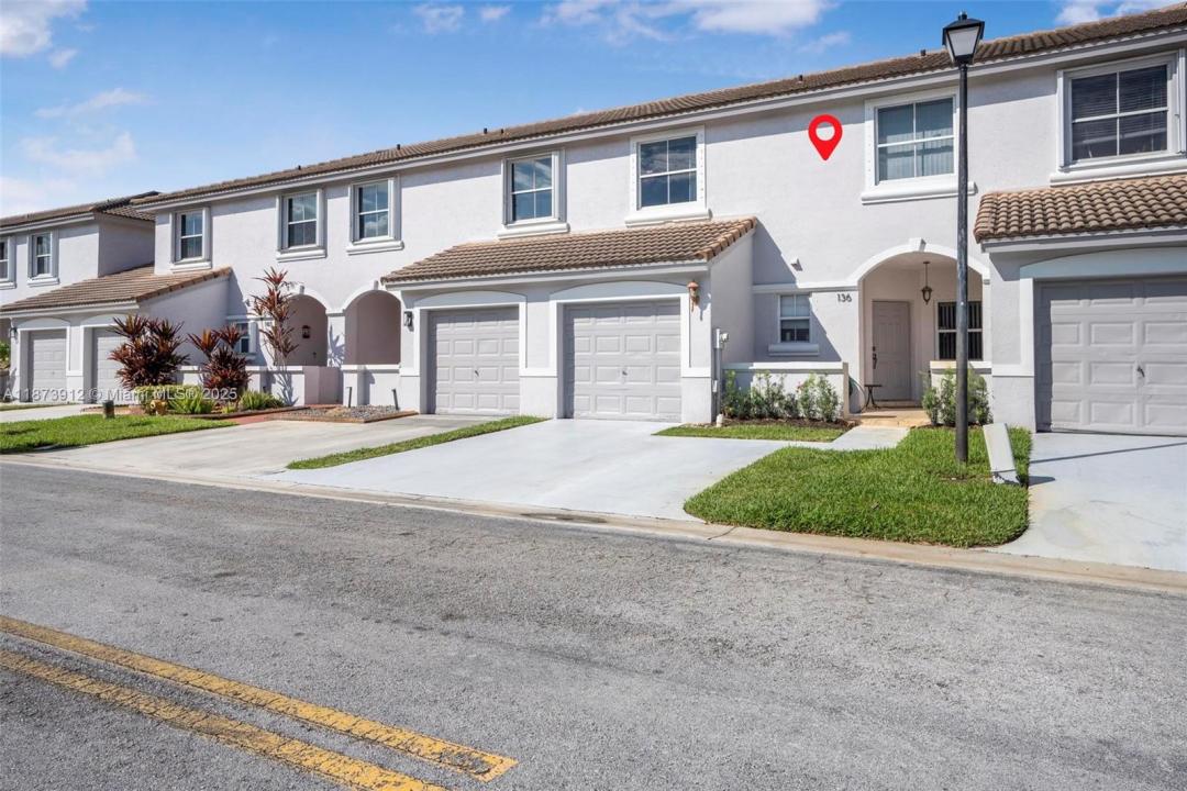 136 SW 169th Ave 136, Pembroke Pines, Florida 33027