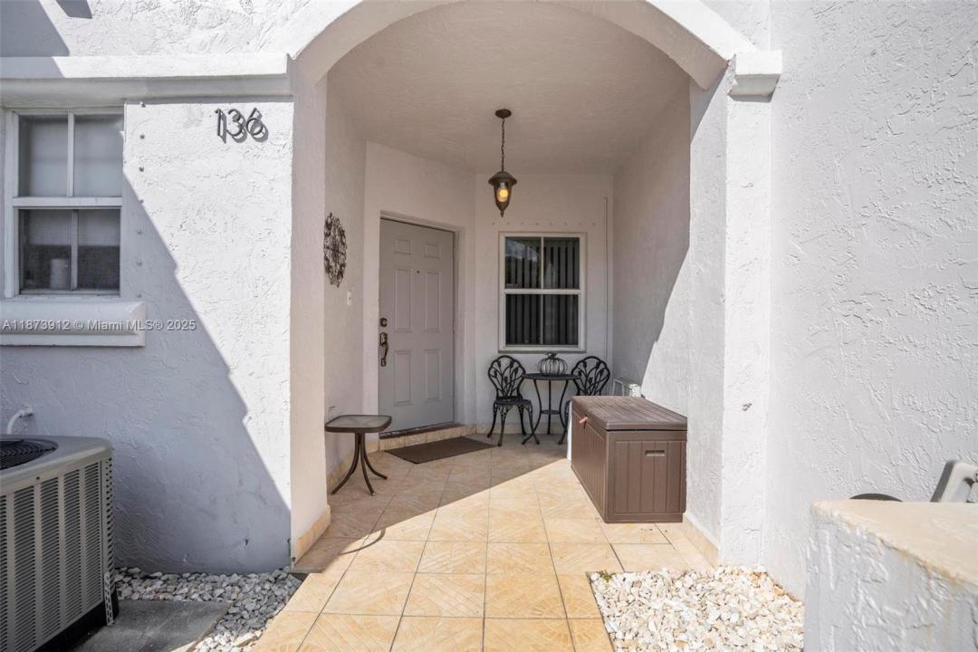 136 SW 169th Ave 136, Pembroke Pines, Florida 33027