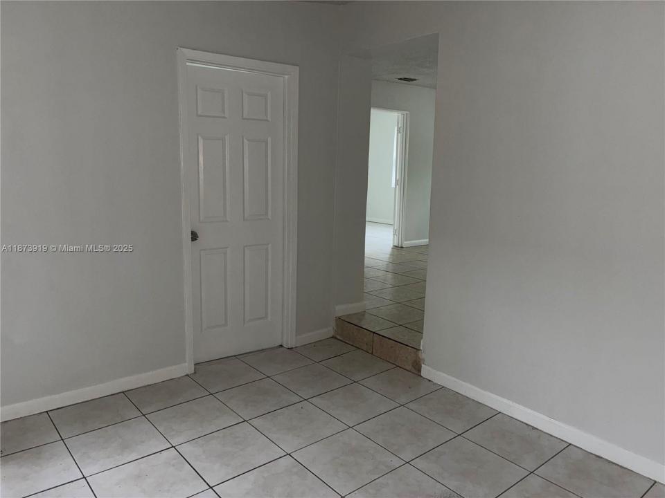 5924 Arthur St na, Hollywood, Florida 33021, USA