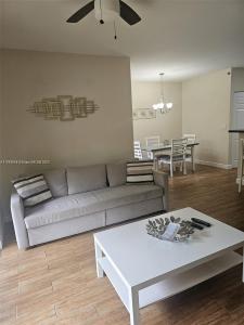 19655 E Country Club Dr 6106, Aventura, Florida 33180, USA
