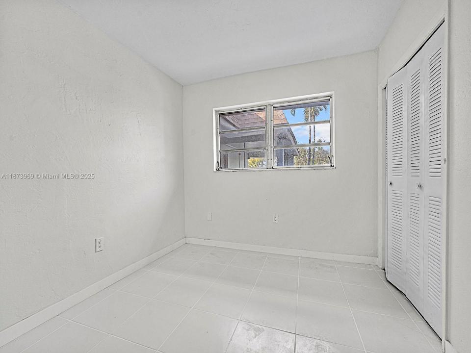10305 SW 40th St 0, Miami, Flórida 33165, Estados Unidos