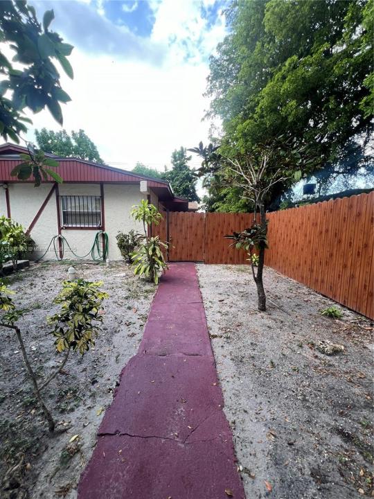 1581 NE 117th St, Miami, פלורידה 33161, ארצות הברית של אמריקה