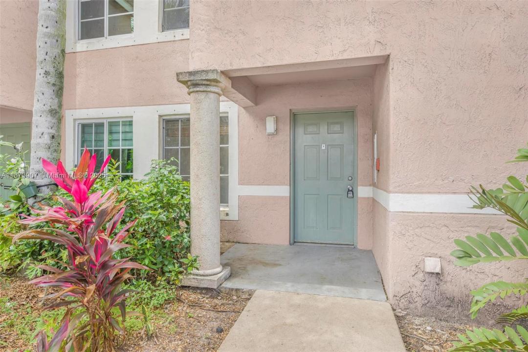 12154 Saint Andrews Pl 112, Miramar, Floryda 33025, USA