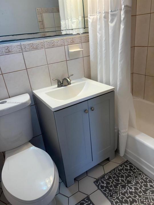 1101 NE 5th St 1101, Hallandale Beach, Florida 33009, Amerika Birleşik Devletleri