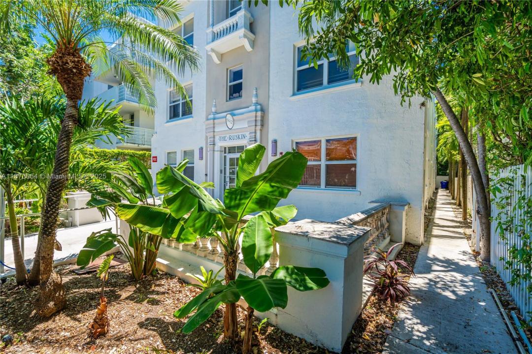 1542 Drexel Ave 306, Miami Beach, Florida 33139