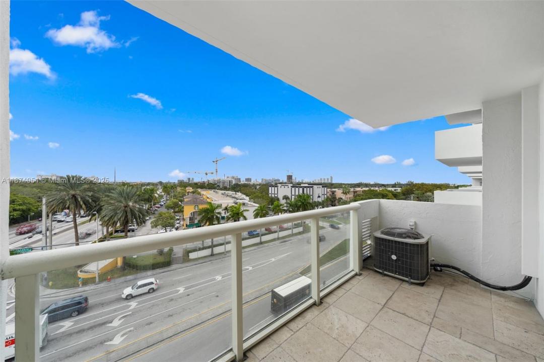 13499 Biscayne Blvd 503, North Miami, 플로리다 33181, 미국