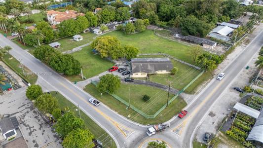 12201 SW 47th St., Miami, Florida 33175, USA