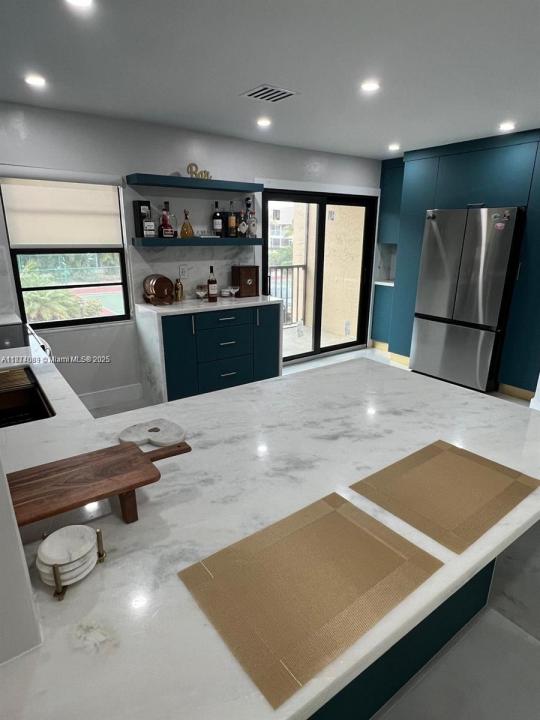 1103 S collier C-108, Marco Island, Florida 34145, USA