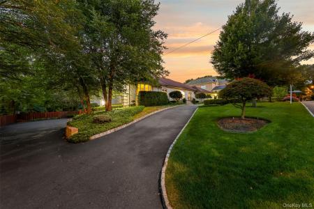 305 Grandview Avenue S, Ramapo, New York 10952, États-Unis