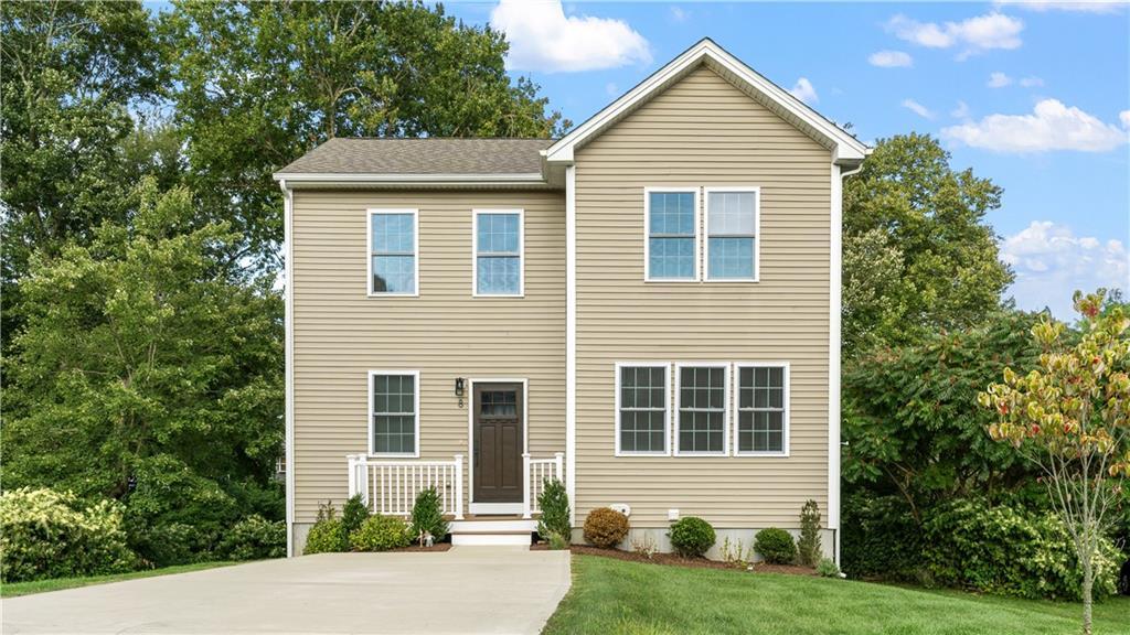 8 Sea Breeze Terrace, Warwick, Rhode Island 02886