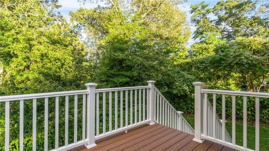 8 Sea Breeze Terrace, Warwick, Rhode Island 02886