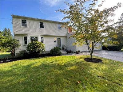 3 Pine Top Road, Barrington, Rhode Island 02806