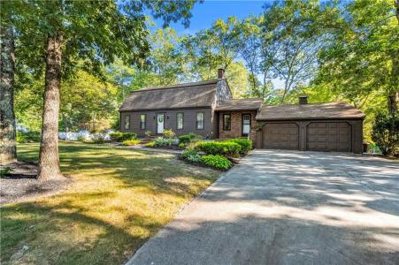 47 Harkness Road, North Smithfield, RI 02896, USA