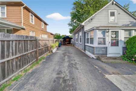 24 Maplewood Avenue, Warwick, Rhode Island 02889, États-Unis